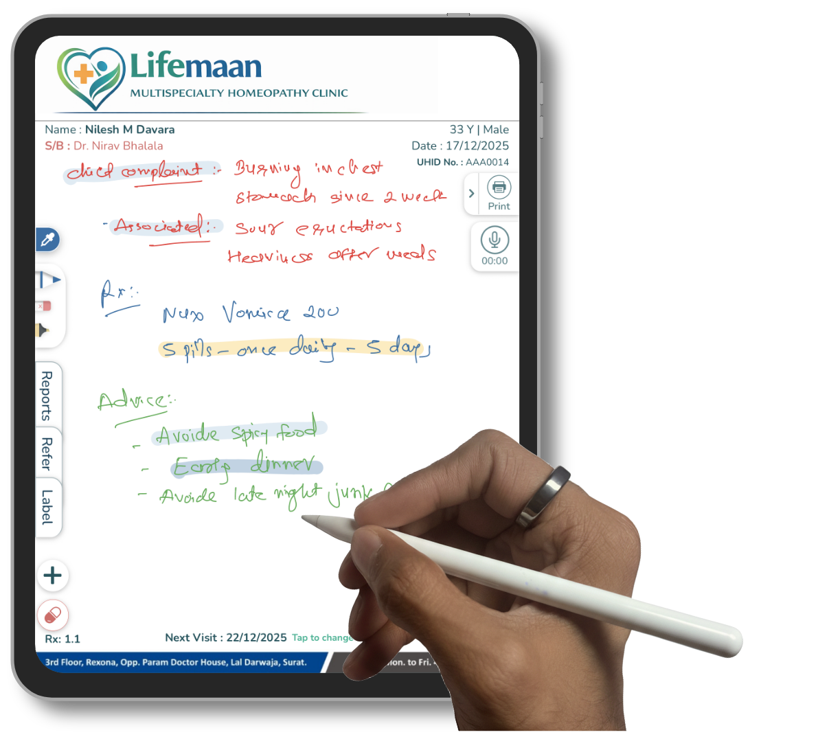 Doctor writing prescription on Lifemaan tablet