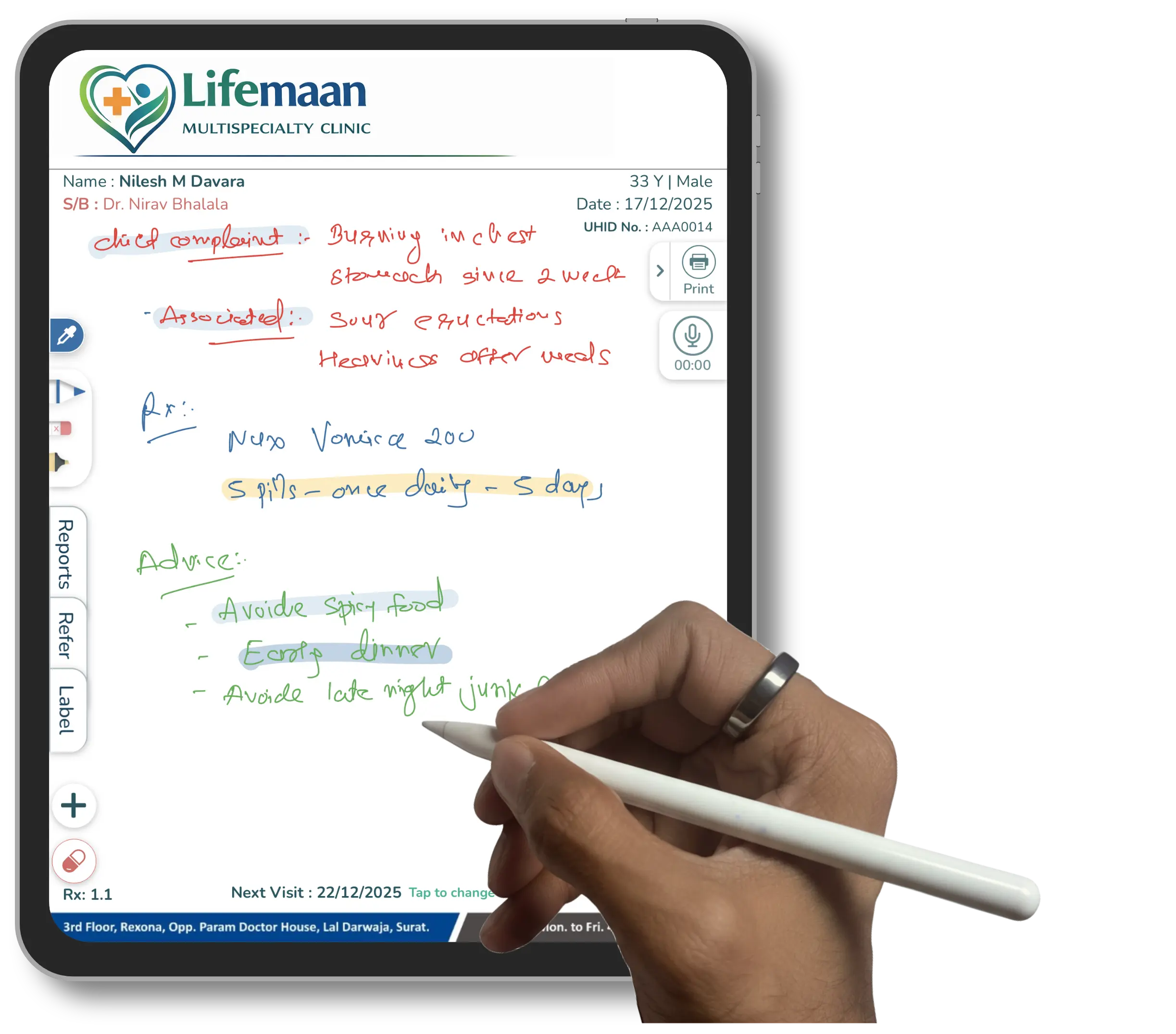 Doctor writing prescription on Lifemaan tablet